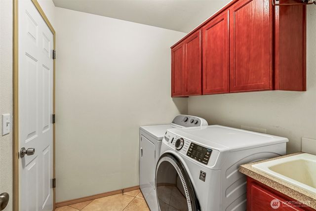 34602 NE 49th Place, La Center, WA 98629