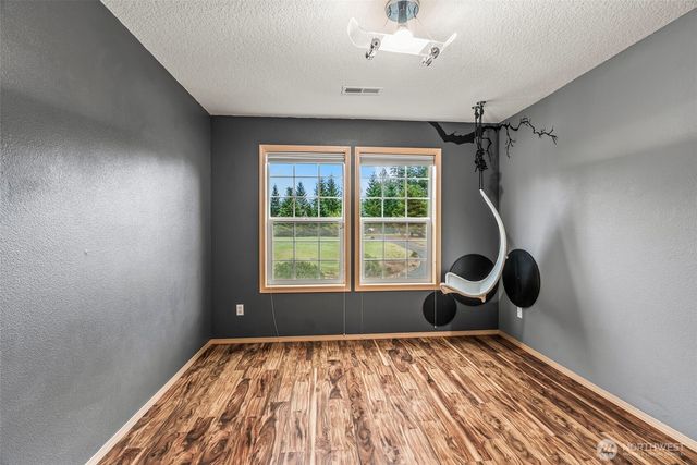 34602 NE 49th Place, La Center, WA 98629