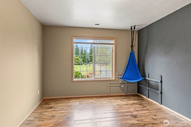 34602 NE 49th Place, La Center, WA 98629