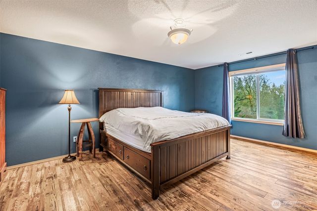 34602 NE 49th Place, La Center, WA 98629