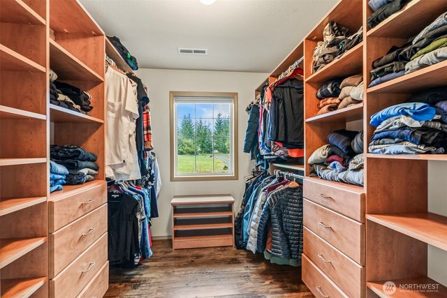 34602 NE 49th Place, La Center, WA 98629