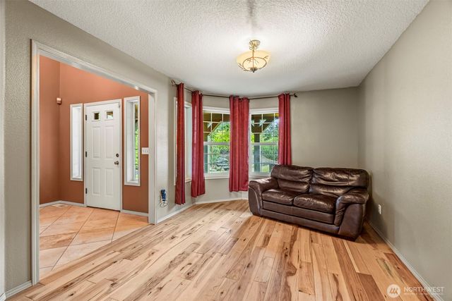 34602 NE 49th Place, La Center, WA 98629