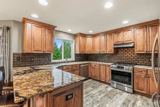 34602 NE 49th Place, La Center, WA 98629