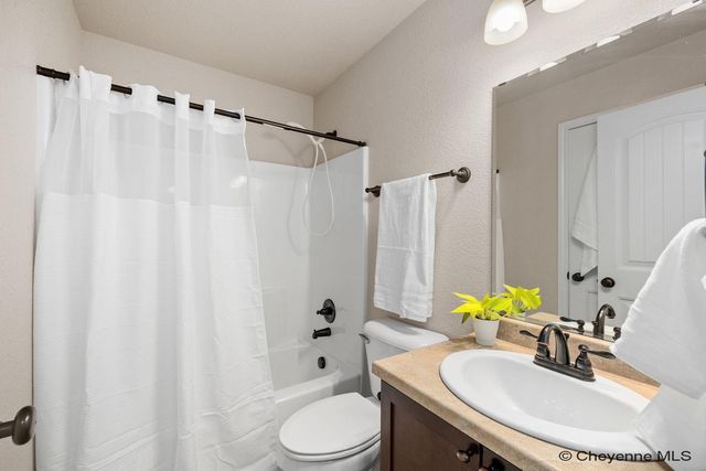 3244 CAMPFIRE TRAIL, Cheyenne, WY 82001