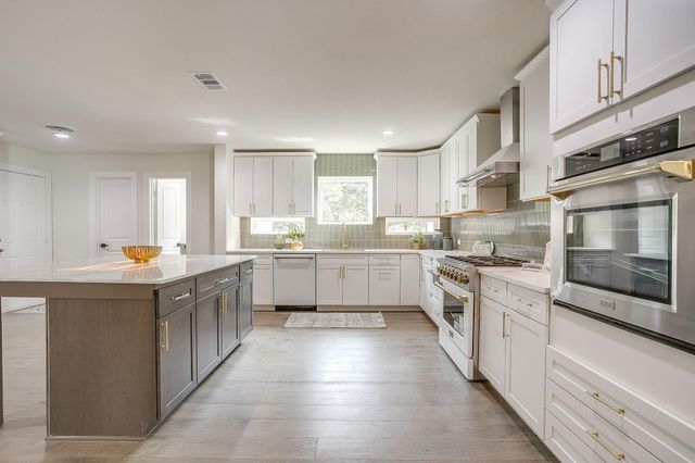 3900 Pelham Road, Fort Worth, TX 76116
