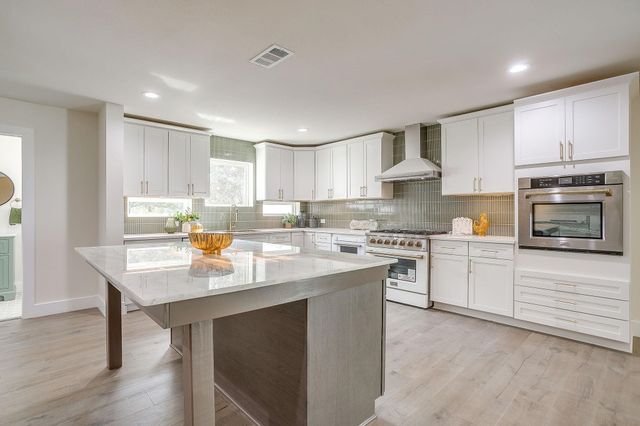 3900 Pelham Road, Fort Worth, TX 76116