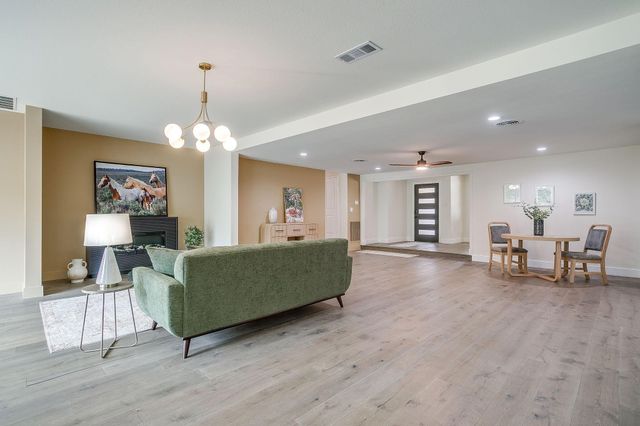 3900 Pelham Road, Fort Worth, TX 76116