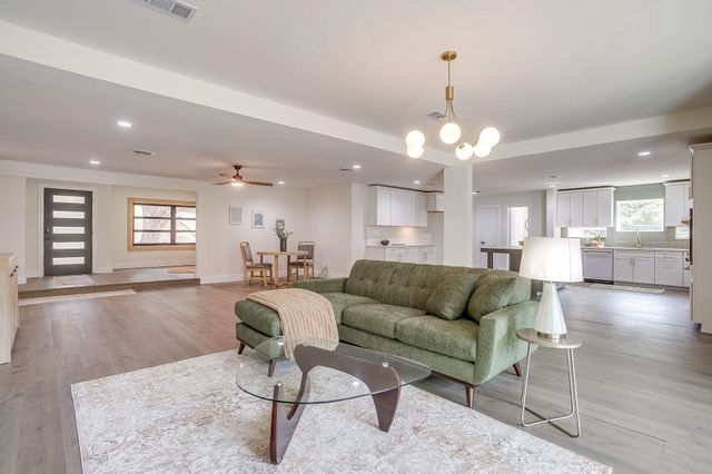 3900 Pelham Road, Fort Worth, TX 76116