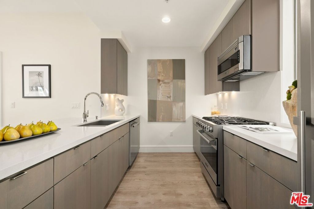 2300 Wilshire Blvd 202, Santa Monica, CA 90403 — photo 4