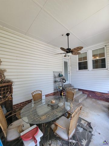 51 Merritt Street, Hawkinsville, GA 31036