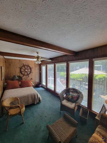 51 Merritt Street, Hawkinsville, GA 31036