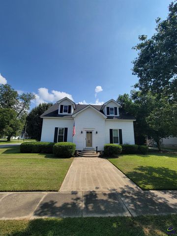 51 Merritt Street, Hawkinsville, GA 31036