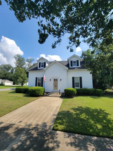 51 Merritt Street, Hawkinsville, GA 31036