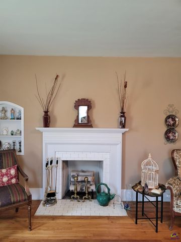 51 Merritt Street, Hawkinsville, GA 31036