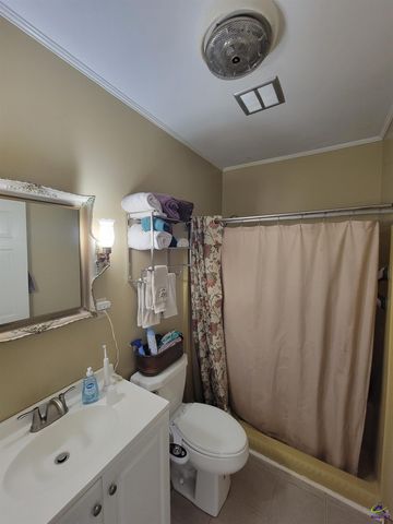 51 Merritt Street, Hawkinsville, GA 31036