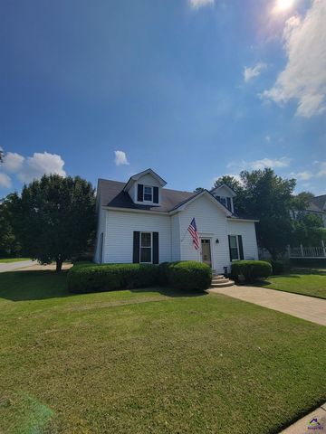 51 Merritt Street, Hawkinsville, GA 31036