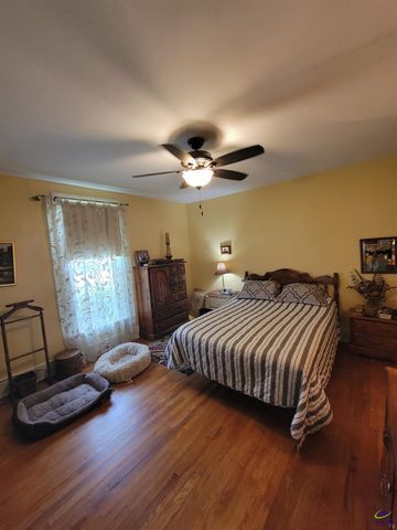 51 Merritt Street, Hawkinsville, GA 31036