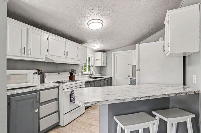 6082 E V Avenue, Brady Twp, MI 49097