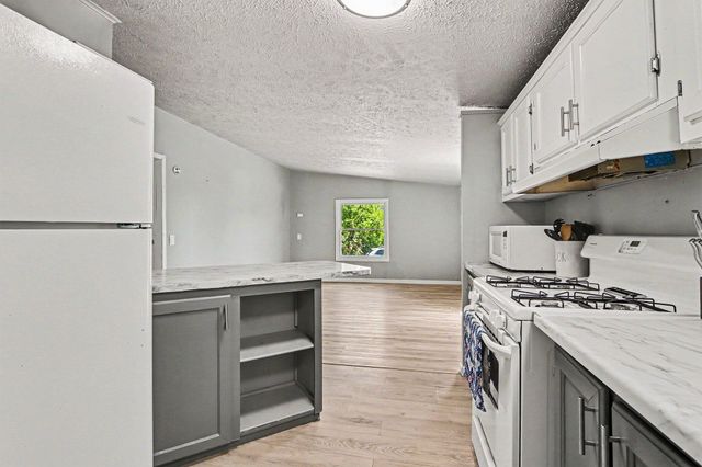 6082 E V Avenue, Brady Twp, MI 49097