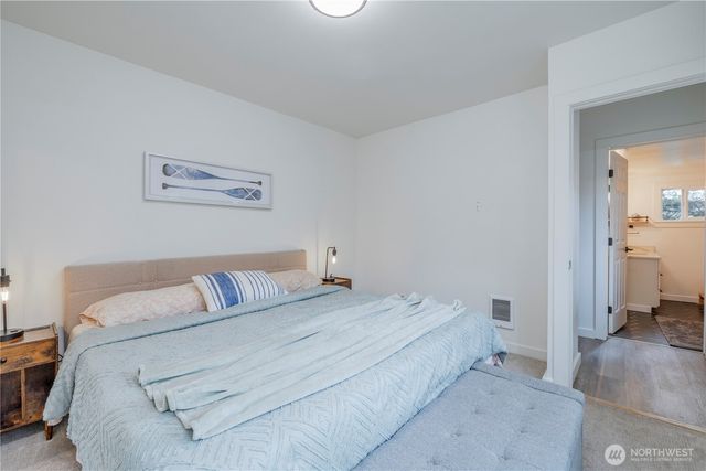 327 S Summit Avenue, Bremerton, WA 98312