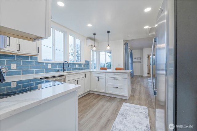 327 S Summit Avenue, Bremerton, WA 98312