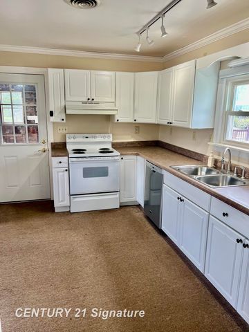 5935 Midland Road, Freeland, MI 48623