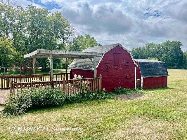 5935 Midland Road, Freeland, MI 48623