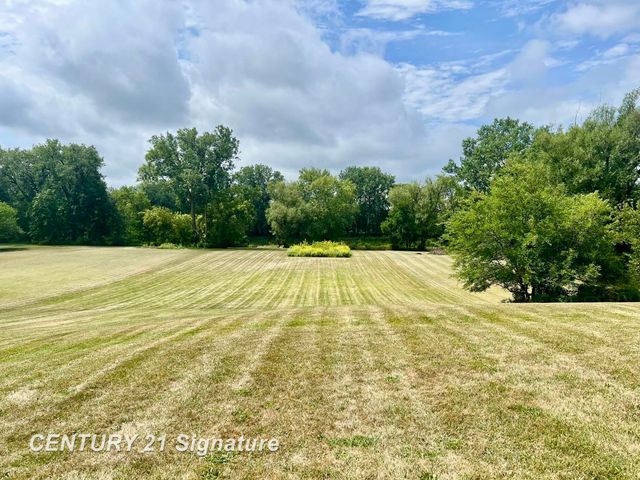 5935 Midland Road, Freeland, MI 48623