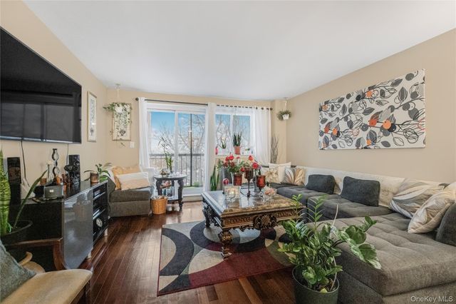 3220 Fairfield Avenue 5A, Bronx, NY 10463