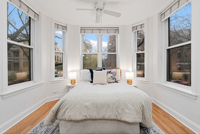 950 W Belle Plaine Avenue 1W, Chicago, IL 60613