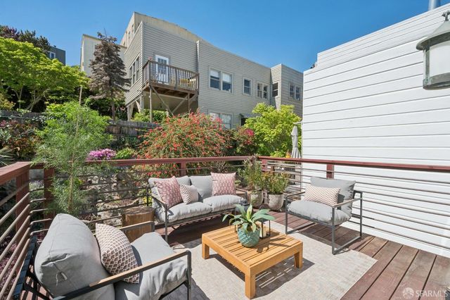 214 Castro Street, San Francisco, CA 94114