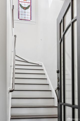 214 Castro Street, San Francisco, CA 94114