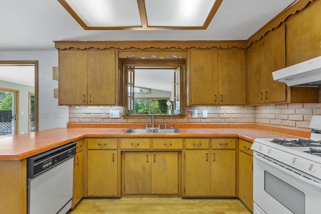 1114 BELLEVUE STREET, Green Bay, WI 54302