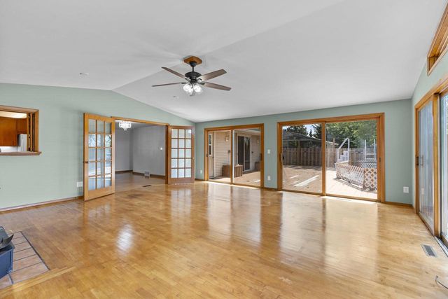 1114 BELLEVUE STREET, Green Bay, WI 54302