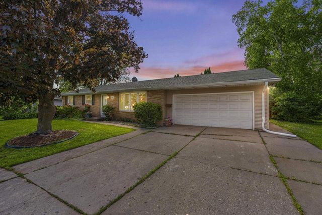 1114 BELLEVUE STREET, Green Bay, WI 54302