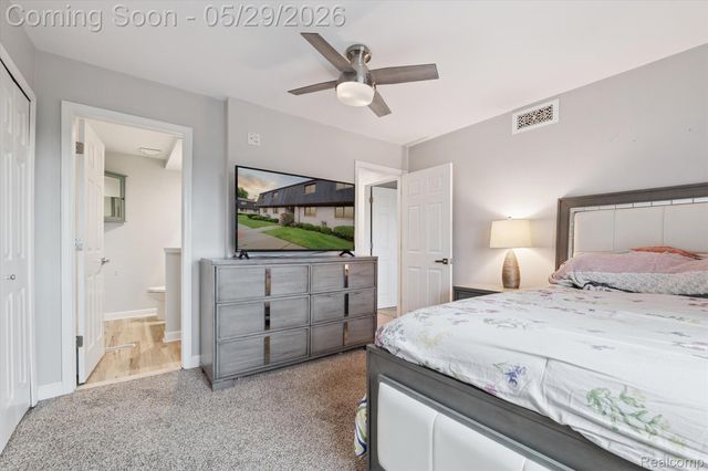 25440 Quarter Deck Street, Harrison Charter Township, MI 48045