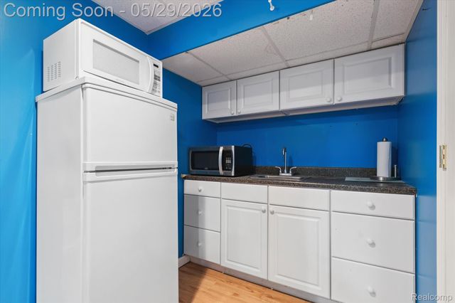 25440 Quarter Deck Street, Harrison Charter Township, MI 48045