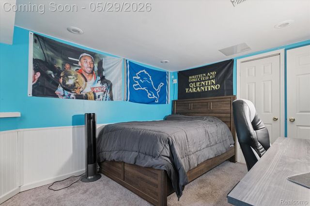 25440 Quarter Deck Street, Harrison Charter Township, MI 48045