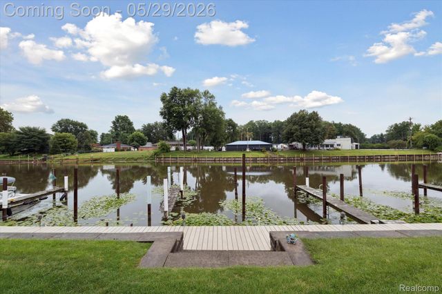 25440 Quarter Deck Street, Harrison Charter Township, MI 48045