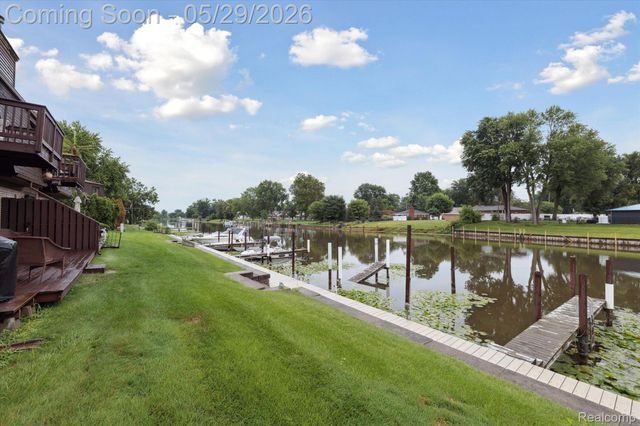 25440 Quarter Deck Street, Harrison Charter Township, MI 48045