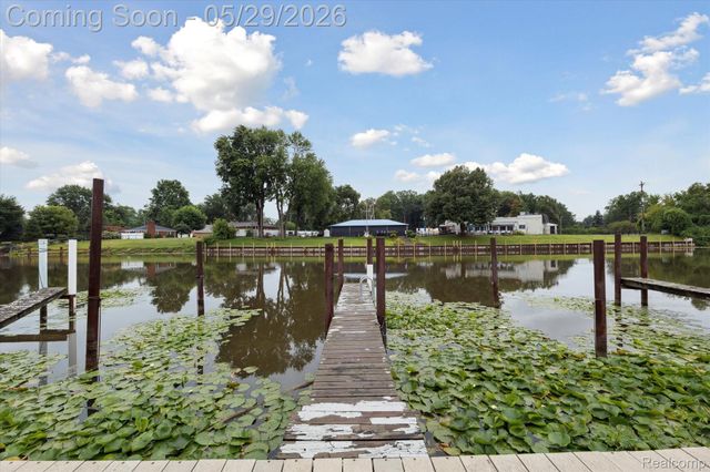 25440 Quarter Deck Street, Harrison Charter Township, MI 48045