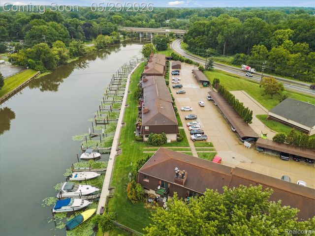 25440 Quarter Deck Street, Harrison Charter Township, MI 48045