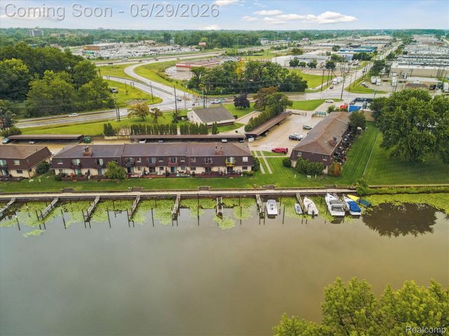 25440 Quarter Deck Street, Harrison Charter Township, MI 48045