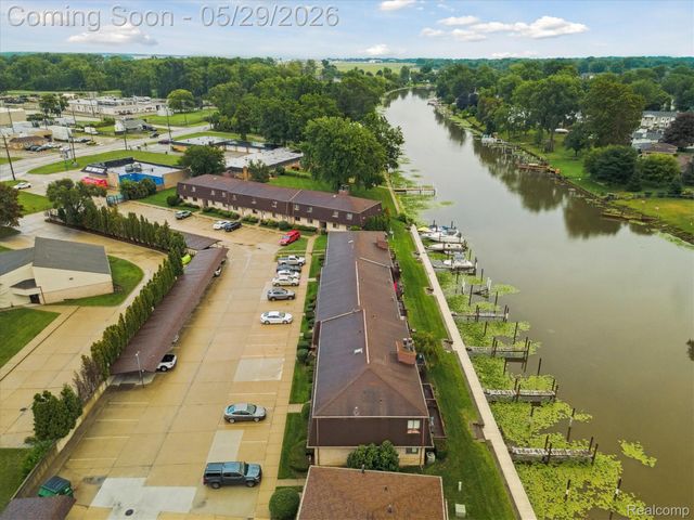 25440 Quarter Deck Street, Harrison Charter Township, MI 48045