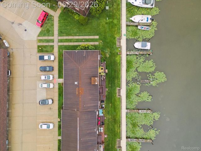 25440 Quarter Deck Street, Harrison Charter Township, MI 48045