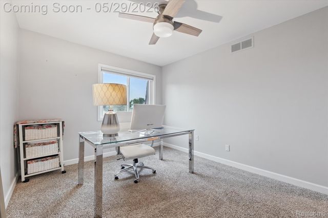 25440 Quarter Deck Street, Harrison Charter Township, MI 48045