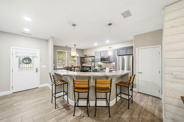 391 1st St, Lincoln, CA 95648