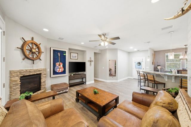 391 1st St, Lincoln, CA 95648