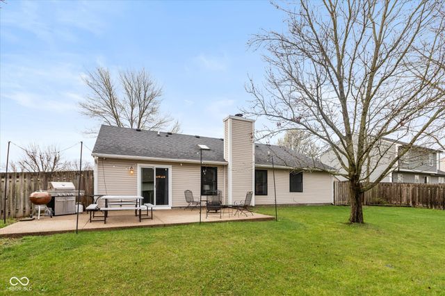 5504 Kelly Anne Way, Noblesville, IN 46062