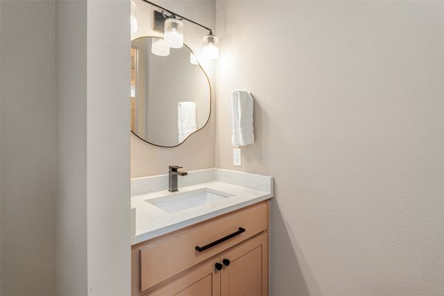 114 Pinnacle Club Drive, Mabank, TX 75156